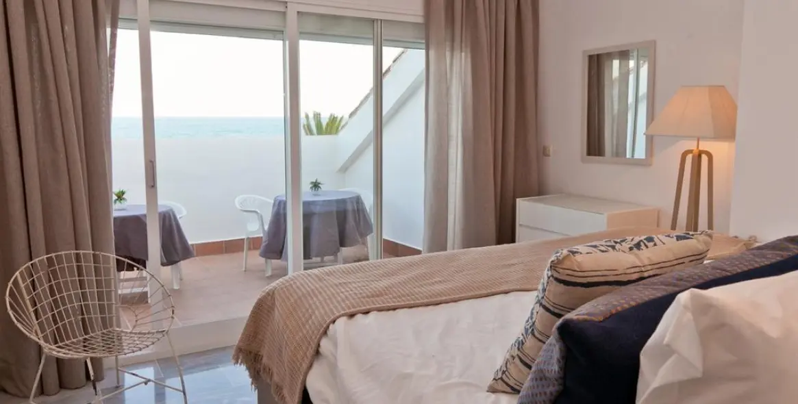 Alquiler a corto plazo de adosado en Estepona 10