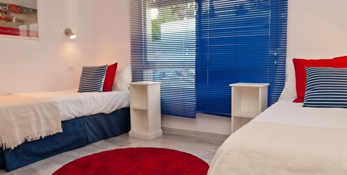 Short-term rent of townhouse in Estepona 14