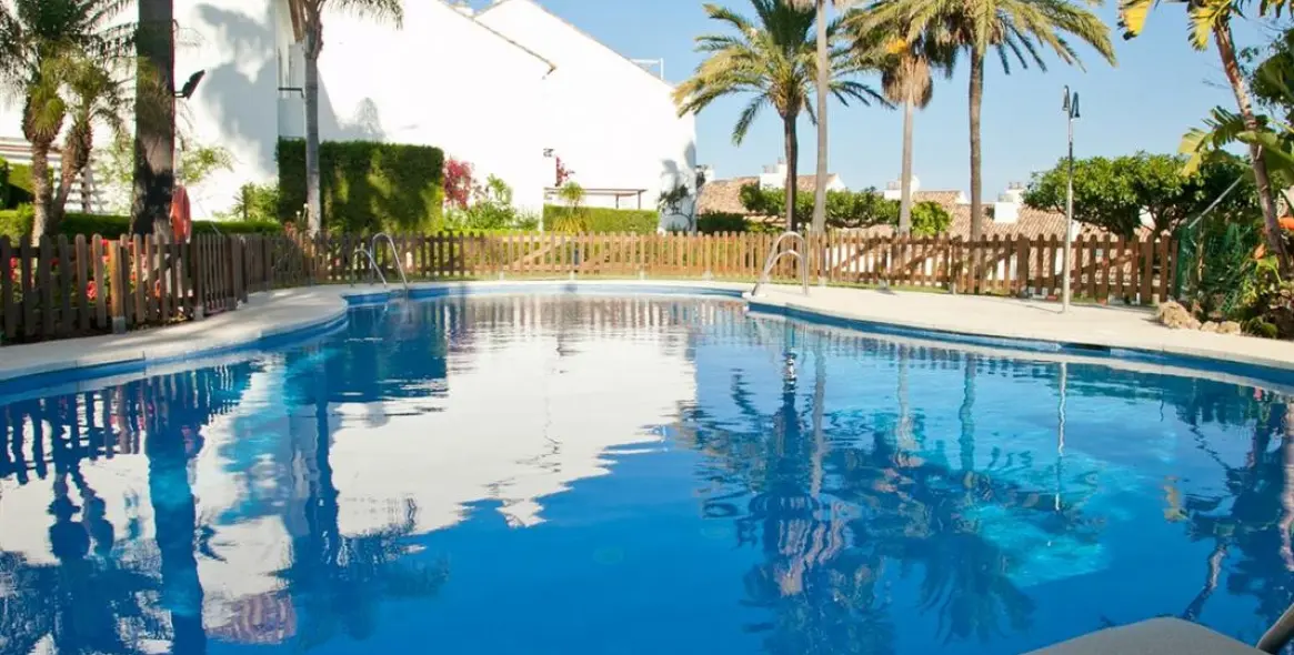 Short-term rent of townhouse in Estepona 19