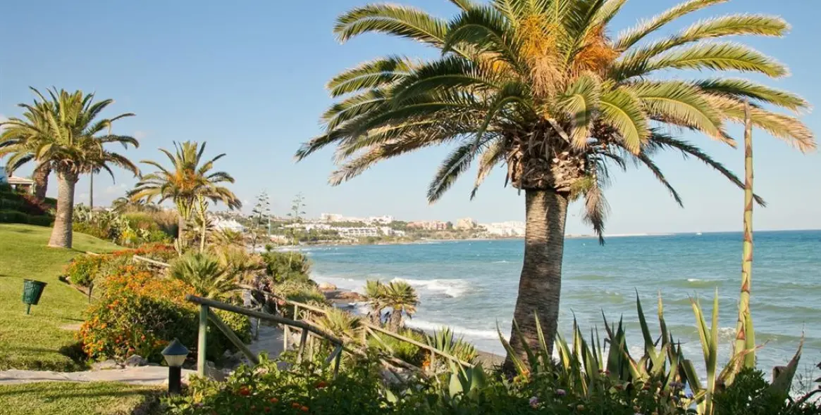 Short-term rent of townhouse in Estepona 20