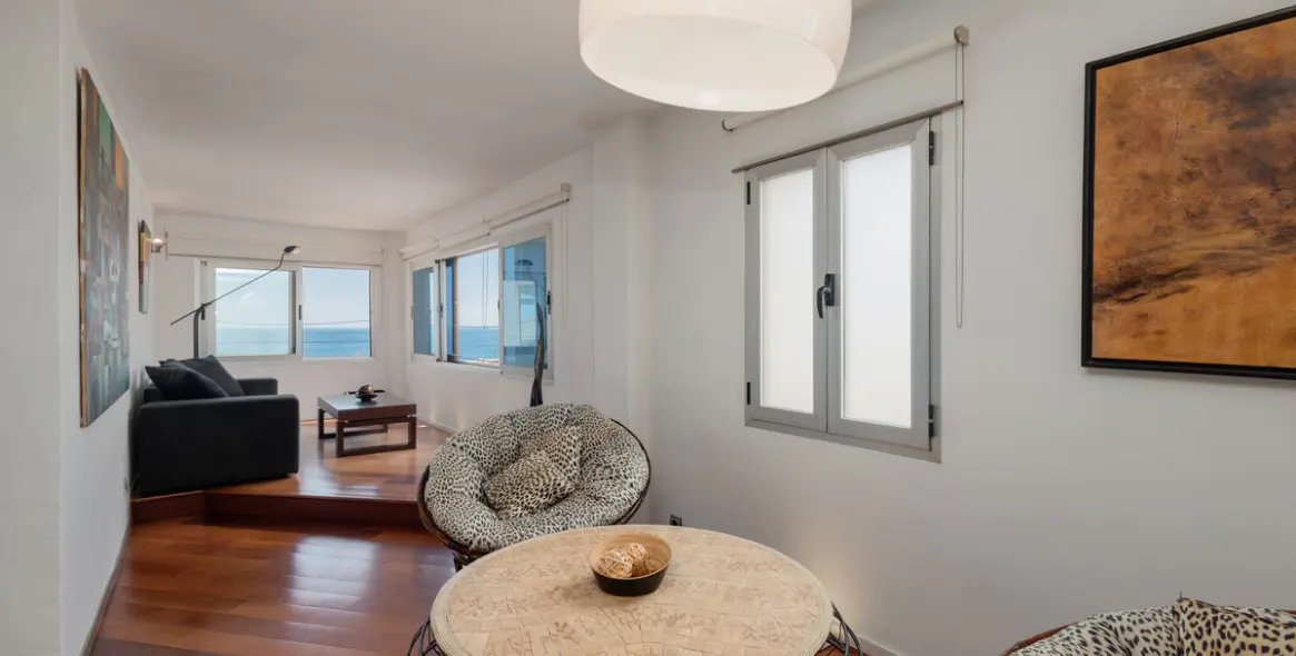 Long-term rent of penthouse in Puerto Banús 1