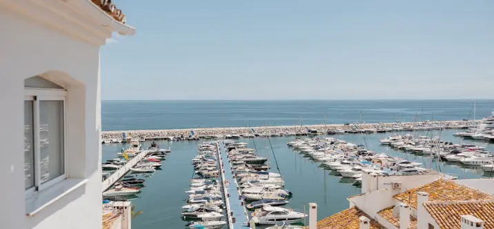 Long-term rent of penthouse in Puerto Banús 2