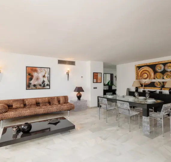 Long-term rent of penthouse in Puerto Banús
