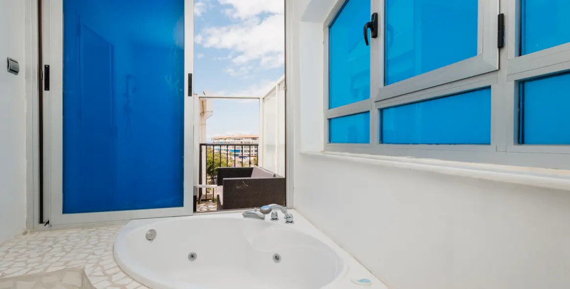 Long-term rent of penthouse in Puerto Banús 14