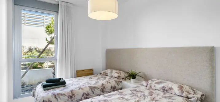 Short-term rent of middle floor apartment in Cancelada 1