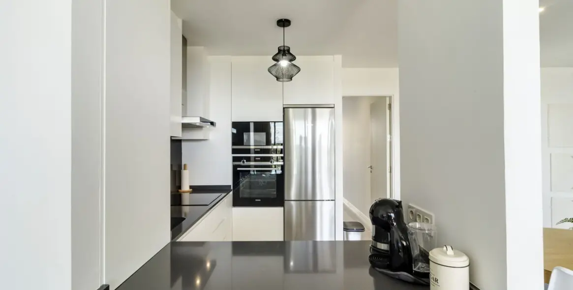 Short-term rent of middle floor apartment in Cancelada 13