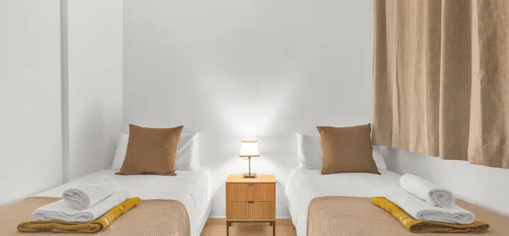 Short-term rent of middle floor apartment in Estepona 4