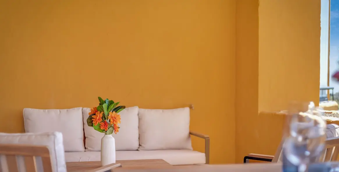 Short-term rent of middle floor apartment in Estepona 28