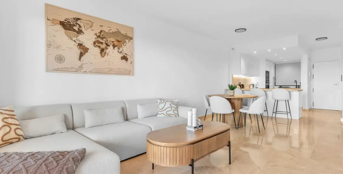 Short-term rent of middle floor apartment in Estepona 29