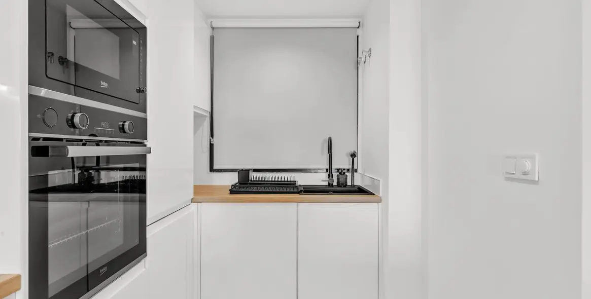 Short-term rent of middle floor apartment in Estepona 42