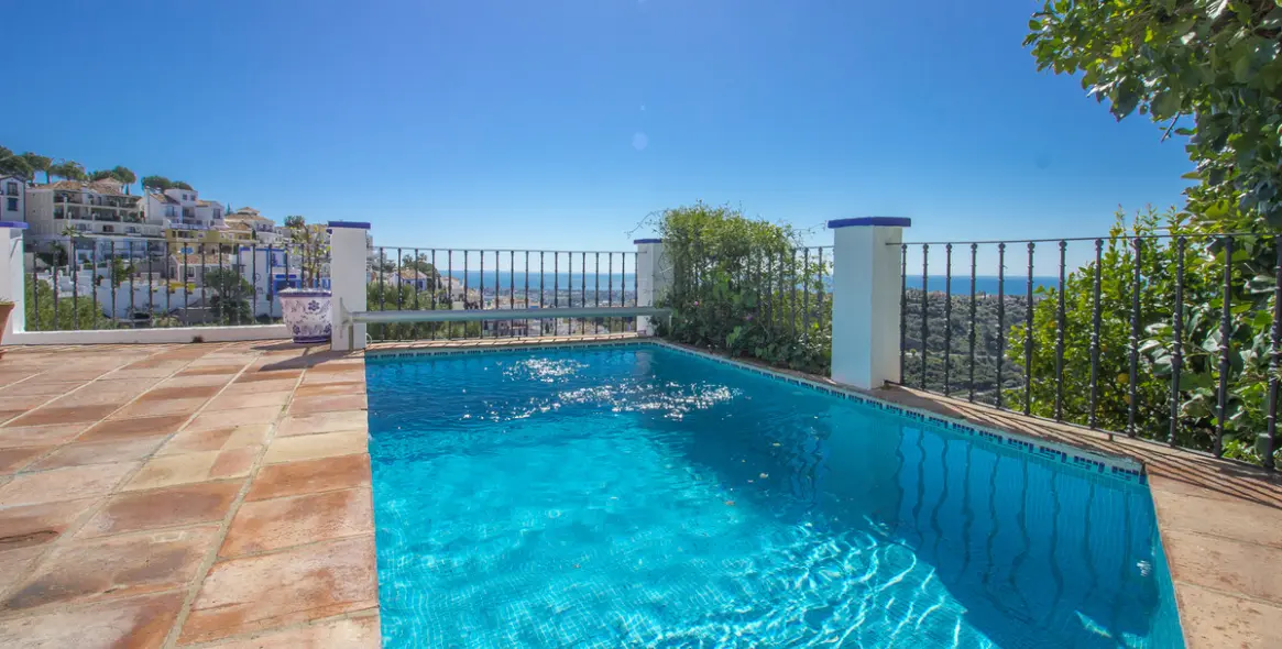 Краткосрочная аренда таунхауса в La Heredia 4