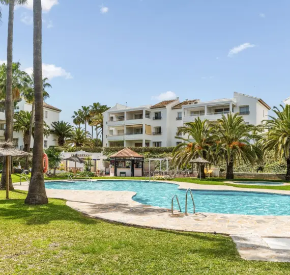 Short-term rent of middle floor apartment in Riviera del Sol