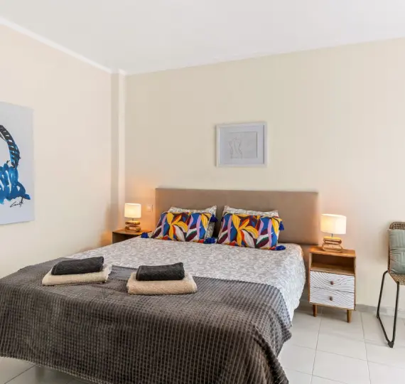 Short-term rent of middle floor apartment in Riviera del Sol