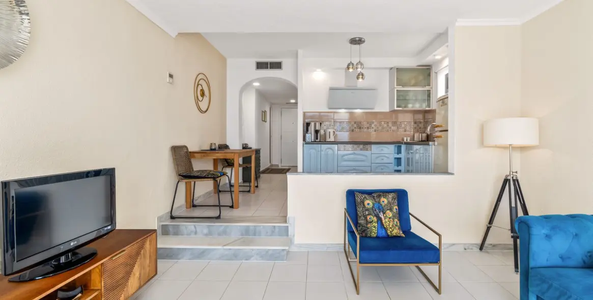 Short-term rent of middle floor apartment in Riviera del Sol 13