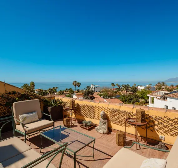 Long-term rent of penthouse duplex in Costabella