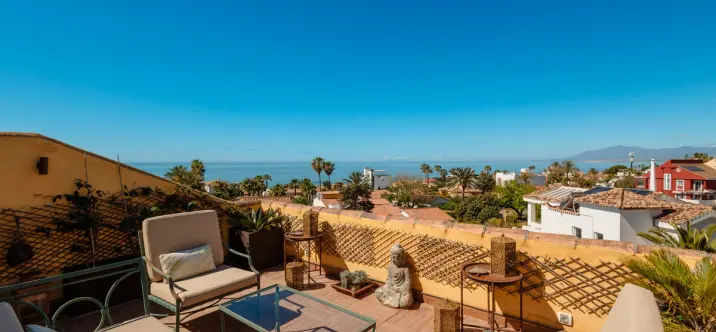 Long-term rent of penthouse duplex in Costabella 0