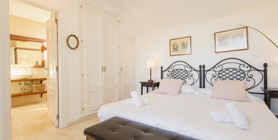 Long-term rent of penthouse duplex in Costabella 5