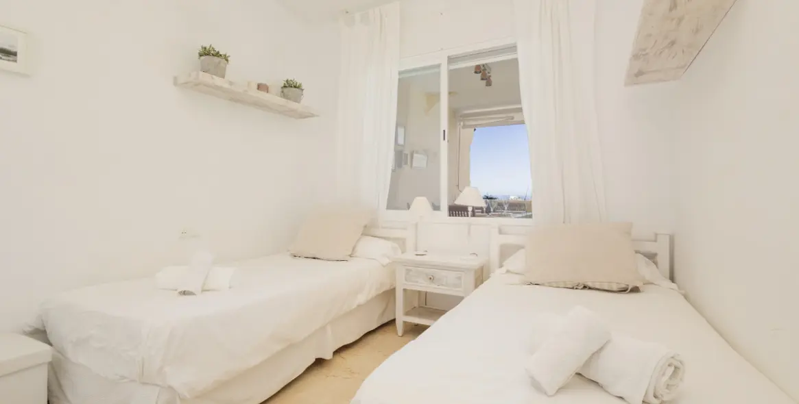 Long-term rent of penthouse duplex in Costabella 7