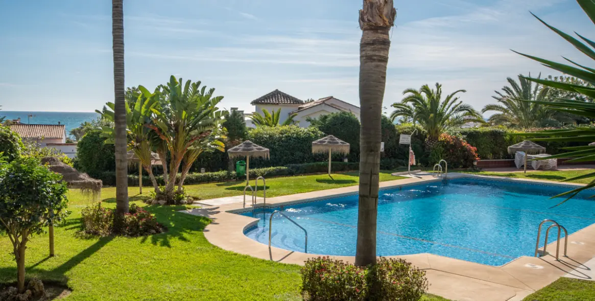 Long-term rent of penthouse duplex in Costabella 10