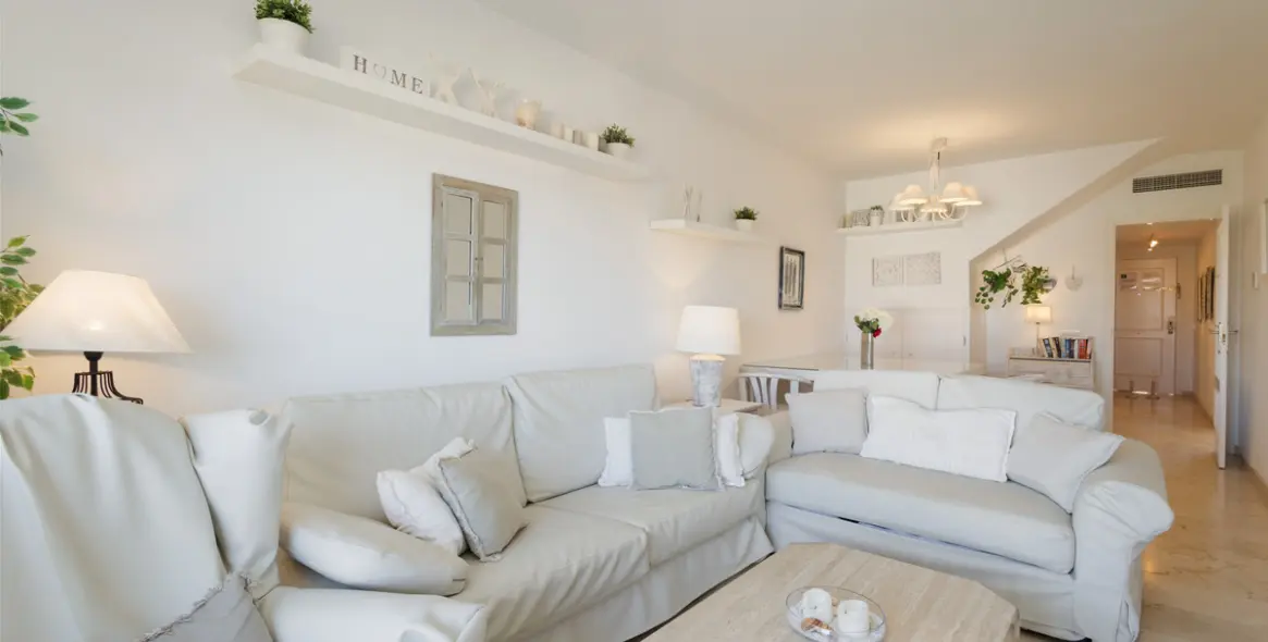 Long-term rent of penthouse duplex in Costabella 16