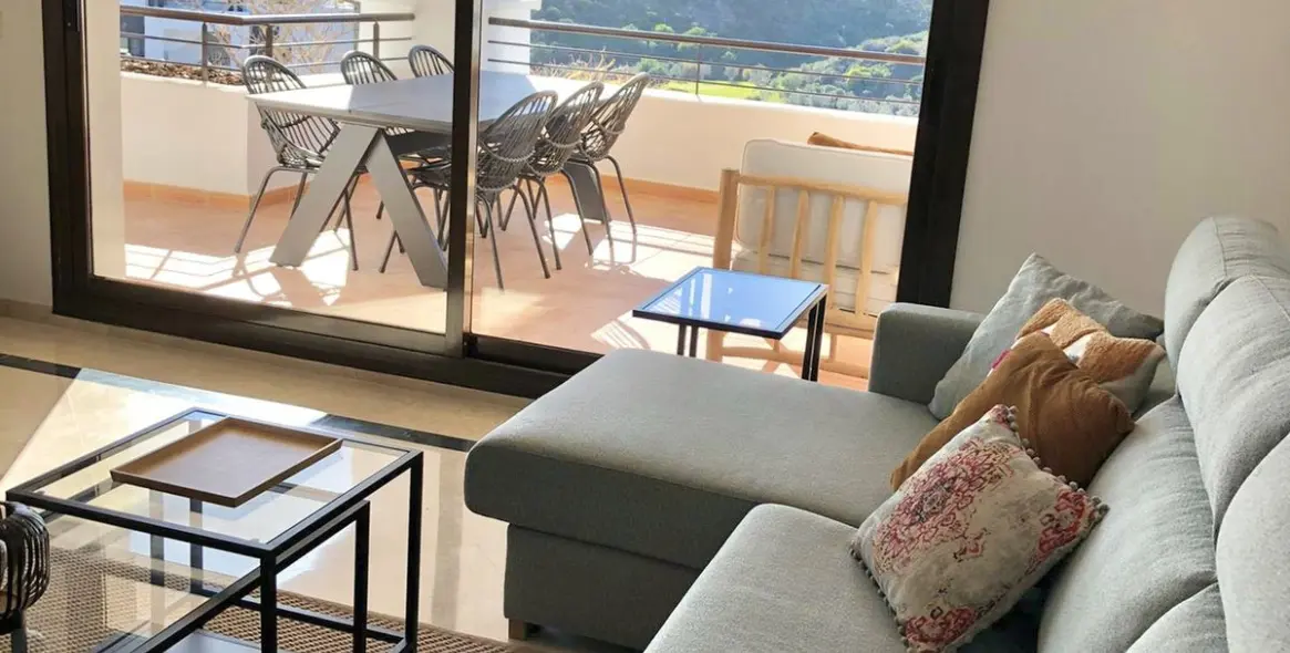 Short-term rent of middle floor apartment in Casares Playa 6