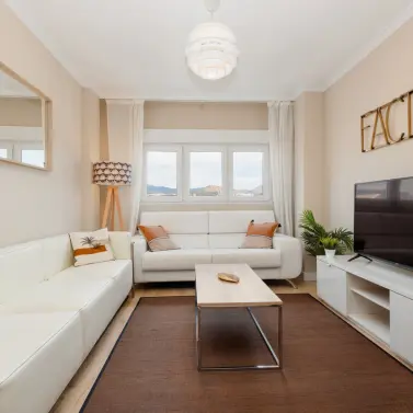 Долгосрочная аренда апартаментов на среднем этаже в Málaga Centro