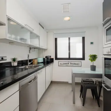 Долгосрочная аренда апартаментов на среднем этаже в Málaga Centro