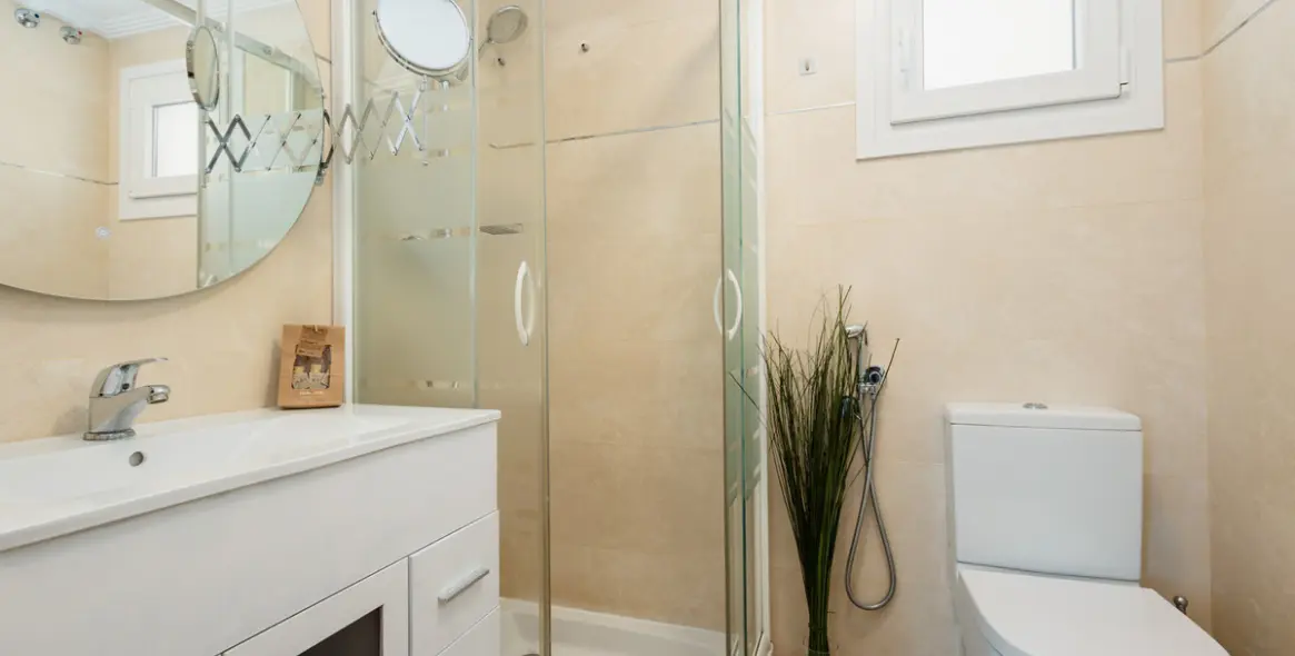 Alquiler a largo plazo de apartamento en planta media en Málaga Centro 5