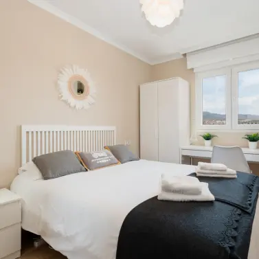 Долгосрочная аренда апартаментов на среднем этаже в Málaga Centro