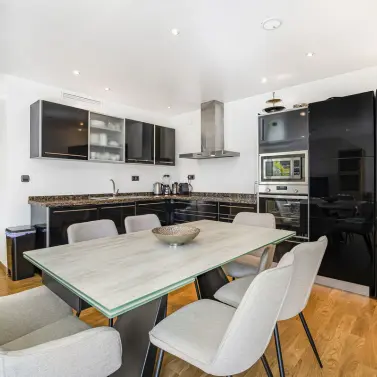 Краткосрочная аренда апартаментов на первом этаже в Marbella