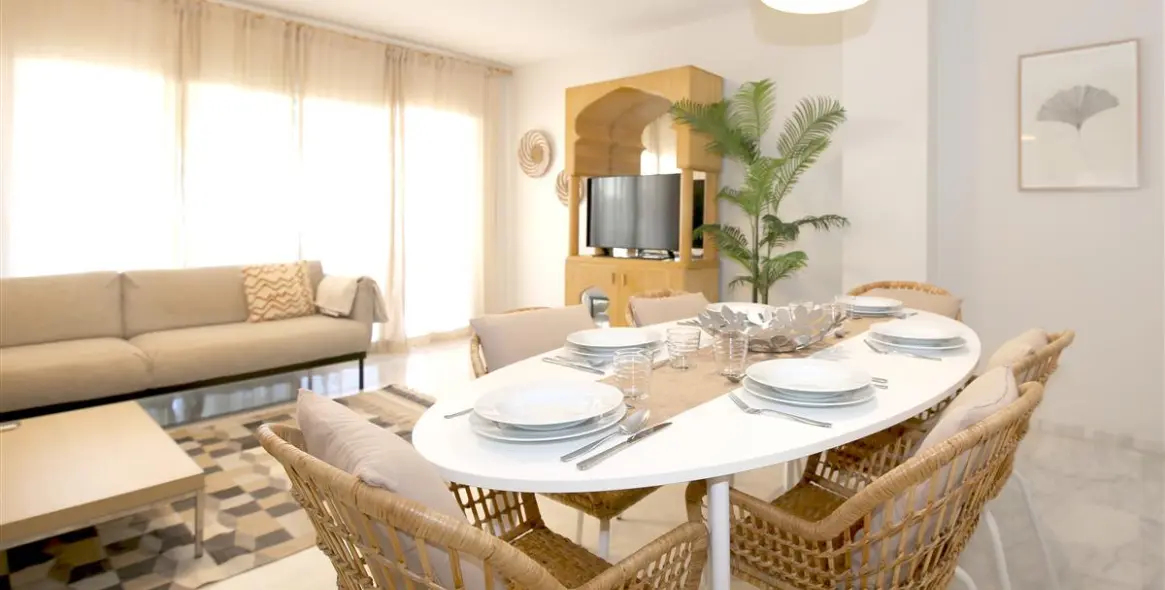 Short-term rent of middle floor apartment in Estepona 17