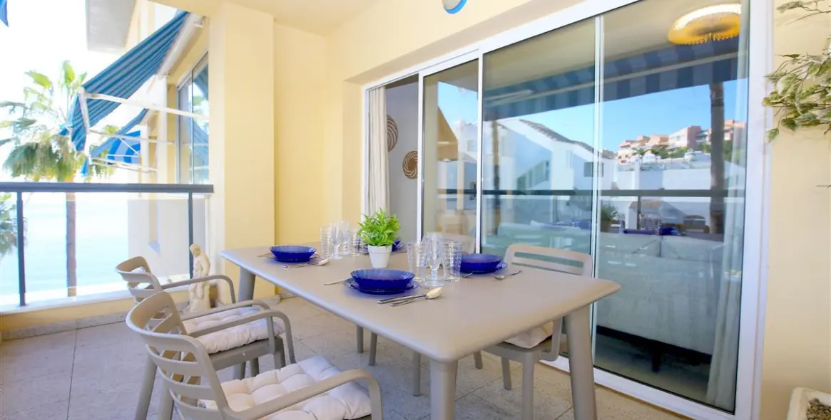 Short-term rent of middle floor apartment in Estepona 19