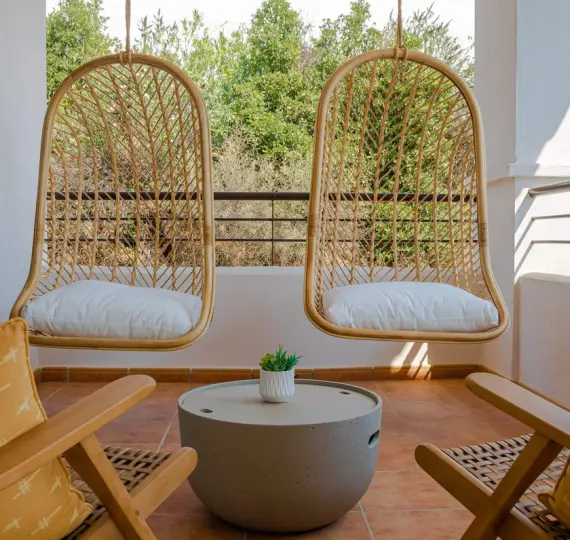 Short-term rent of middle floor apartment in Casares Playa