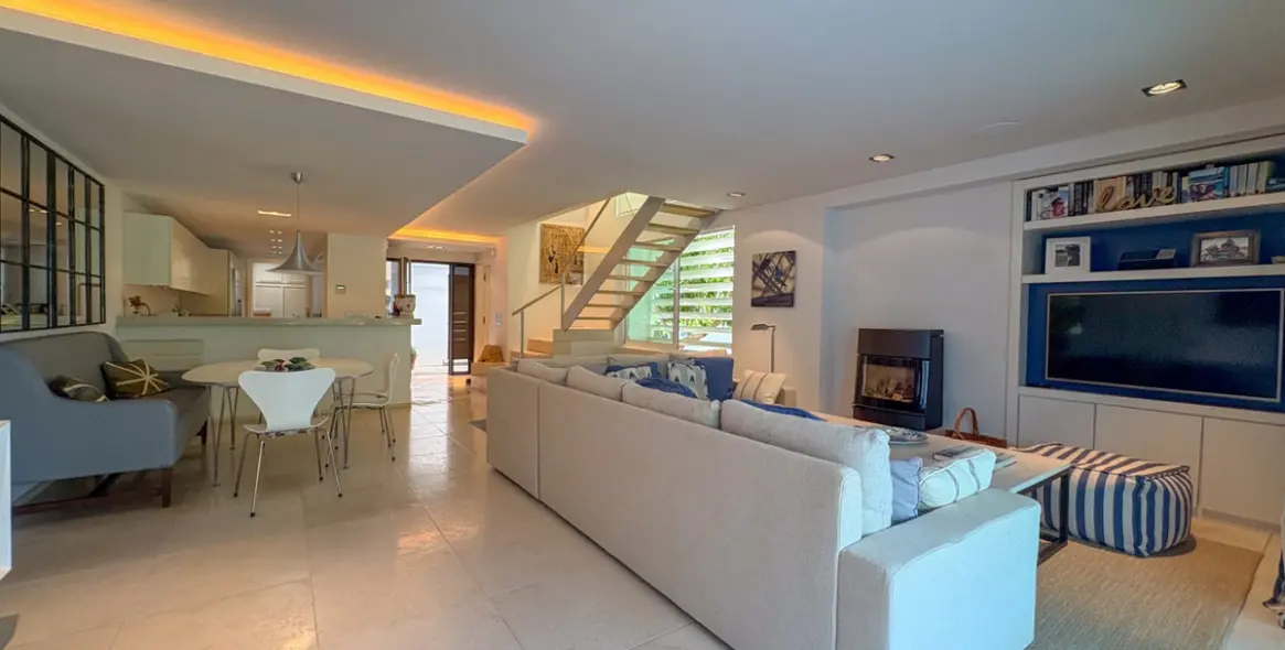 Long-term rent of townhouse in Nueva Andalucía 3