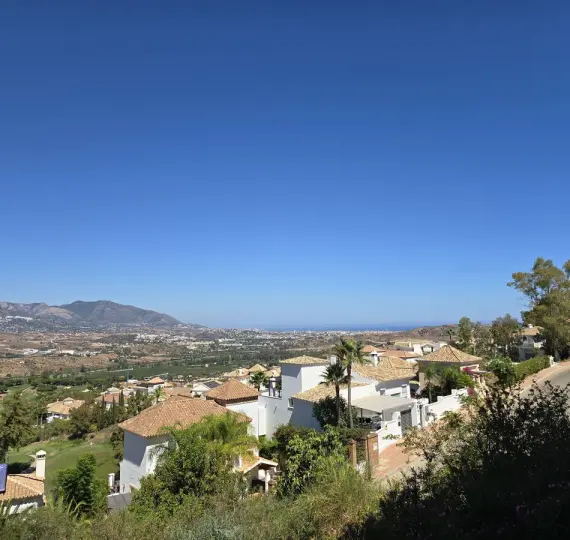 Краткосрочная аренда апартаментов на среднем этаже в La Cala Golf