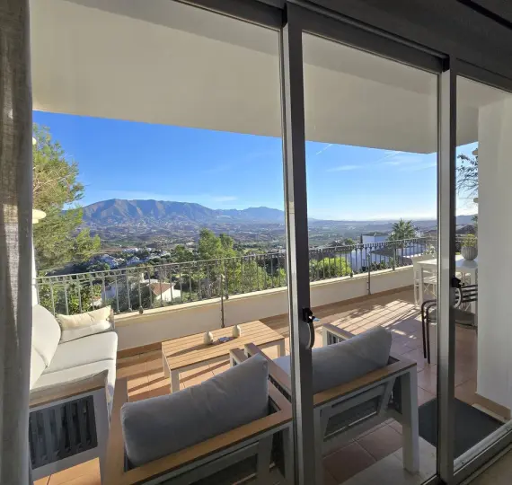 Краткосрочная аренда апартаментов на среднем этаже в La Cala Golf