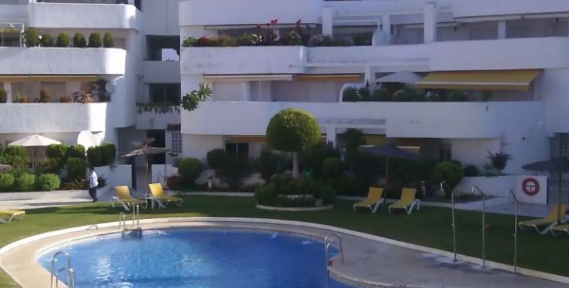 Short-term rent of middle floor apartment in Nueva Andalucía 1