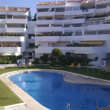 Short-term rent of middle floor apartment in Nueva Andalucía