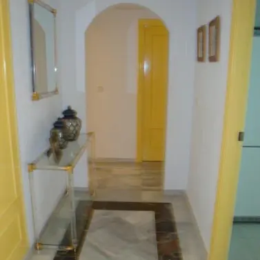 Short-term rent of middle floor apartment in Nueva Andalucía