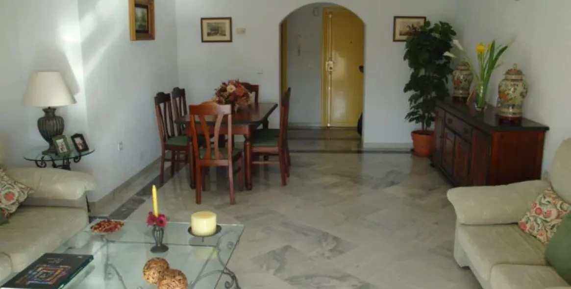Short-term rent of middle floor apartment in Nueva Andalucía 5
