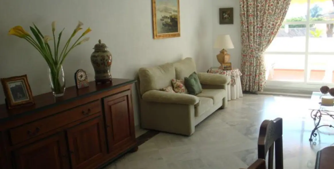 Short-term rent of middle floor apartment in Nueva Andalucía 6