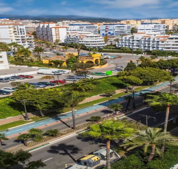 Short-term rent of middle floor apartment in Estepona