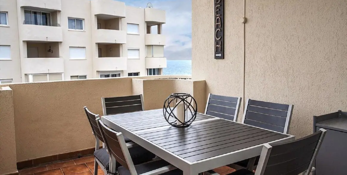 Short-term rent of middle floor apartment in Estepona 7