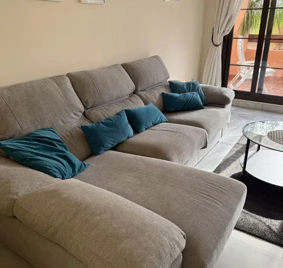 Long-term rent of middle floor apartment in Hacienda del Sol