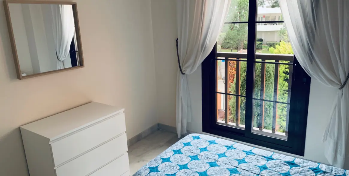 Long-term rent of middle floor apartment in Hacienda del Sol 10