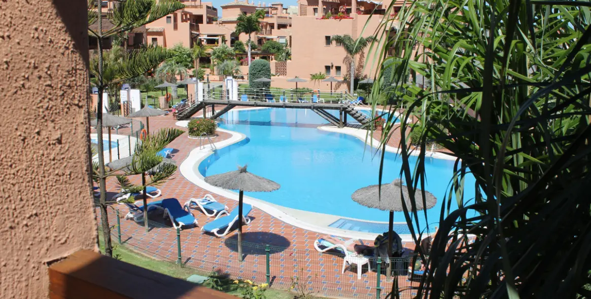 Long-term rent of middle floor apartment in Hacienda del Sol 18