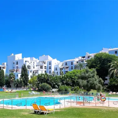 Short-term rent of middle floor apartment in Puerto Banús