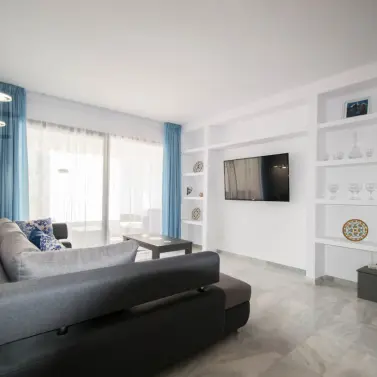 Short-term rent of middle floor apartment in Puerto Banús
