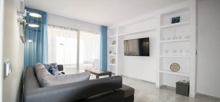 Short-term rent of middle floor apartment in Puerto Banús 2