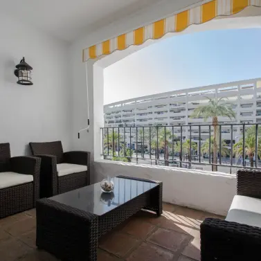 Short-term rent of middle floor apartment in Puerto Banús
